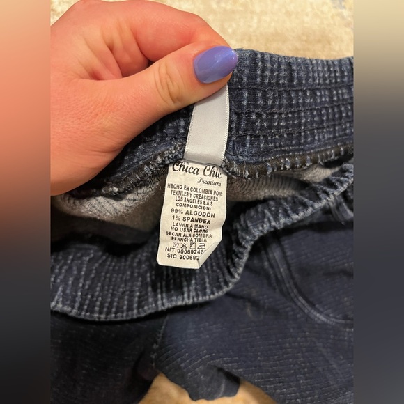 Chica Chic shorts - Picture 3 of 4